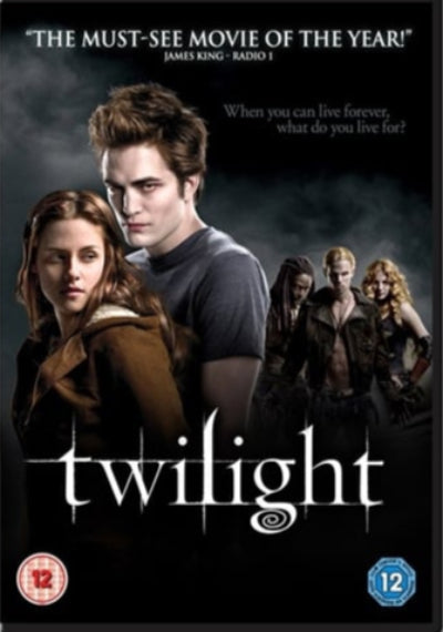 DVD cover of 'Twilight' with two main characters and a dark background